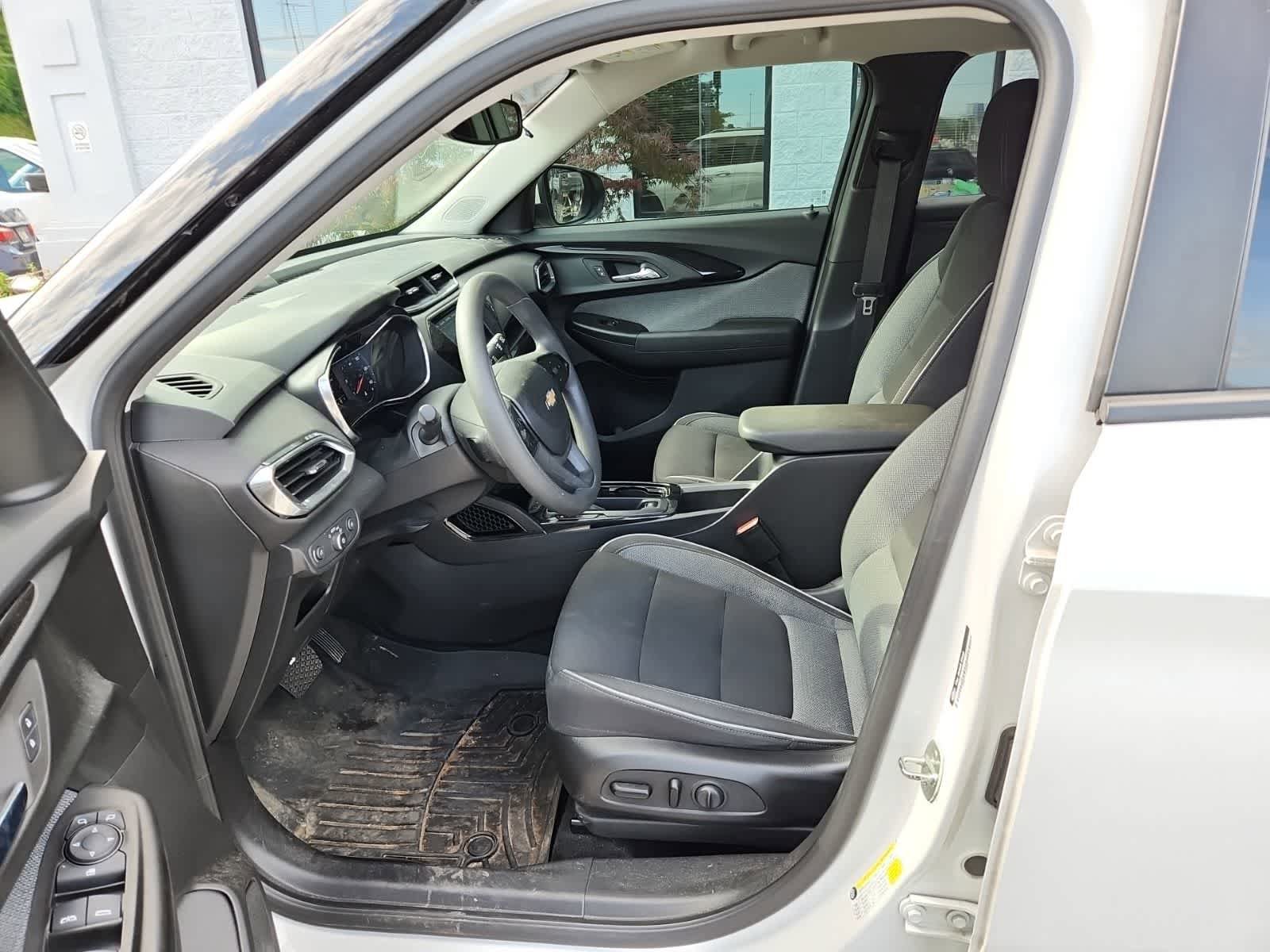 Used 2021 Chevrolet TrailBlazer LT w/ Convenience Package AWD/4WD image 15