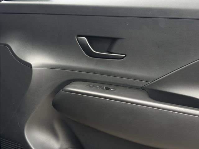 Used 2024 Hyundai Kona SEL image 25