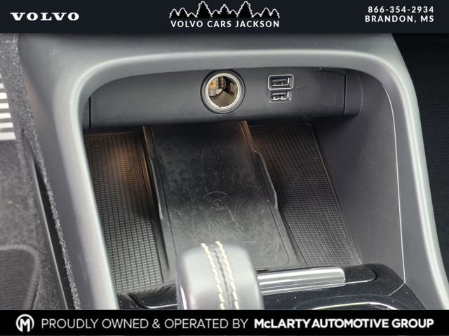 Used 2021 Volvo XC40 T5 R-Design AWD/4WD image 23