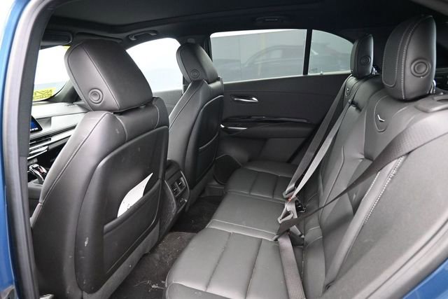 Used 2024 Cadillac XT4 Luxury w/ Cold Weather Package AWD/4WD image 16
