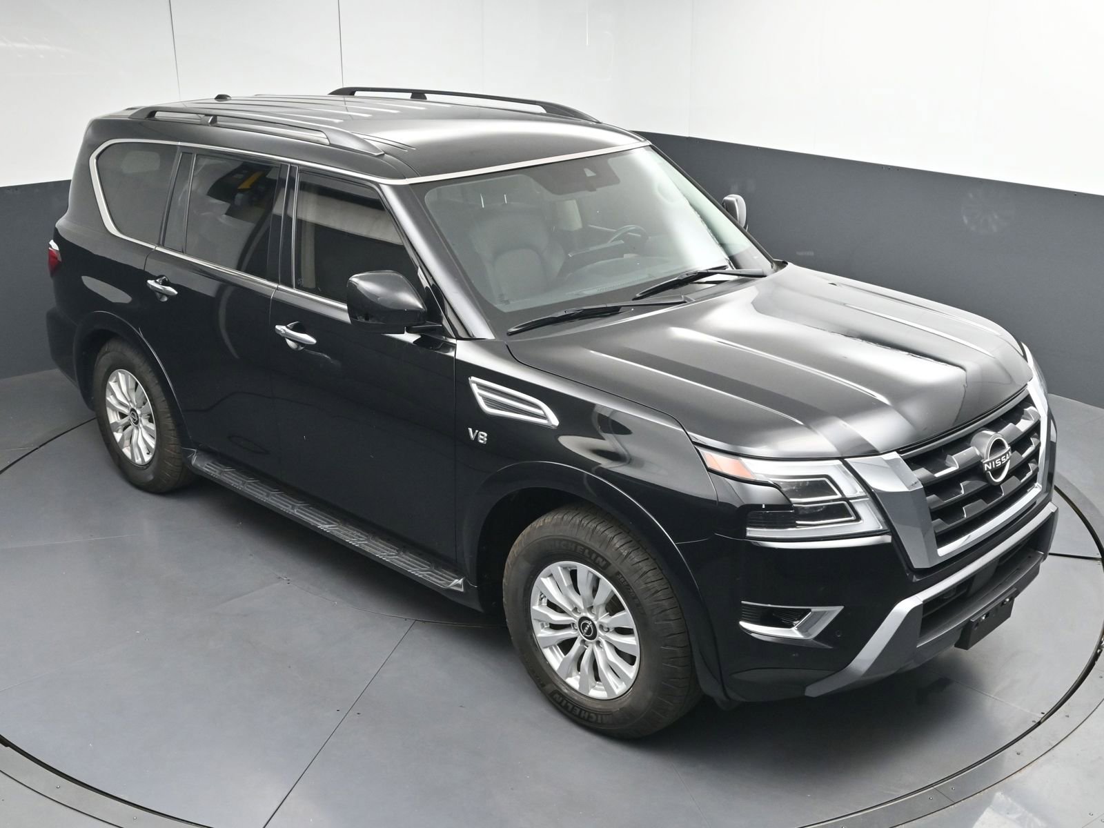 Used 2021 Nissan Armada SV image 34