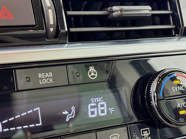 Used 2023 Nissan Pathfinder SL AWD/4WD image 19