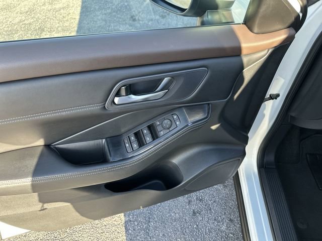 Certified 2023 Nissan Rogue SV w/ SV Premium B Package image 29