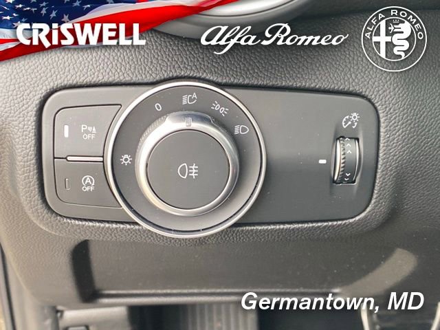 New 2025 Alfa Romeo Giulia AWD image 34