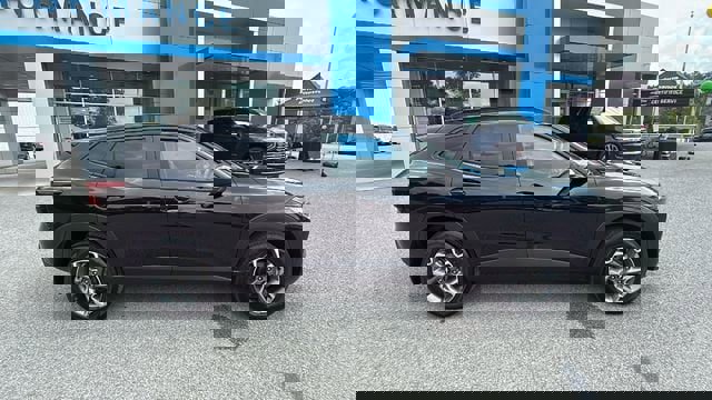 New 2025 Chevrolet Trax LT w/ Driver Confidence Package FWD image 2