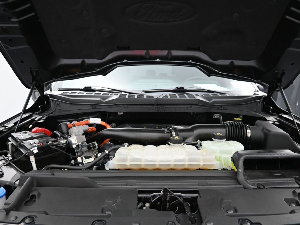Used 2024 Ford F150 XLT w/ Mobile Office Package image 28