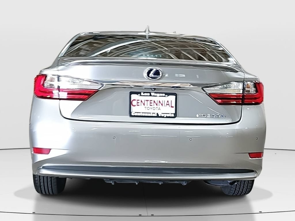 Used 2018 Lexus ES 300h w/ Luxury Package FWD image 6