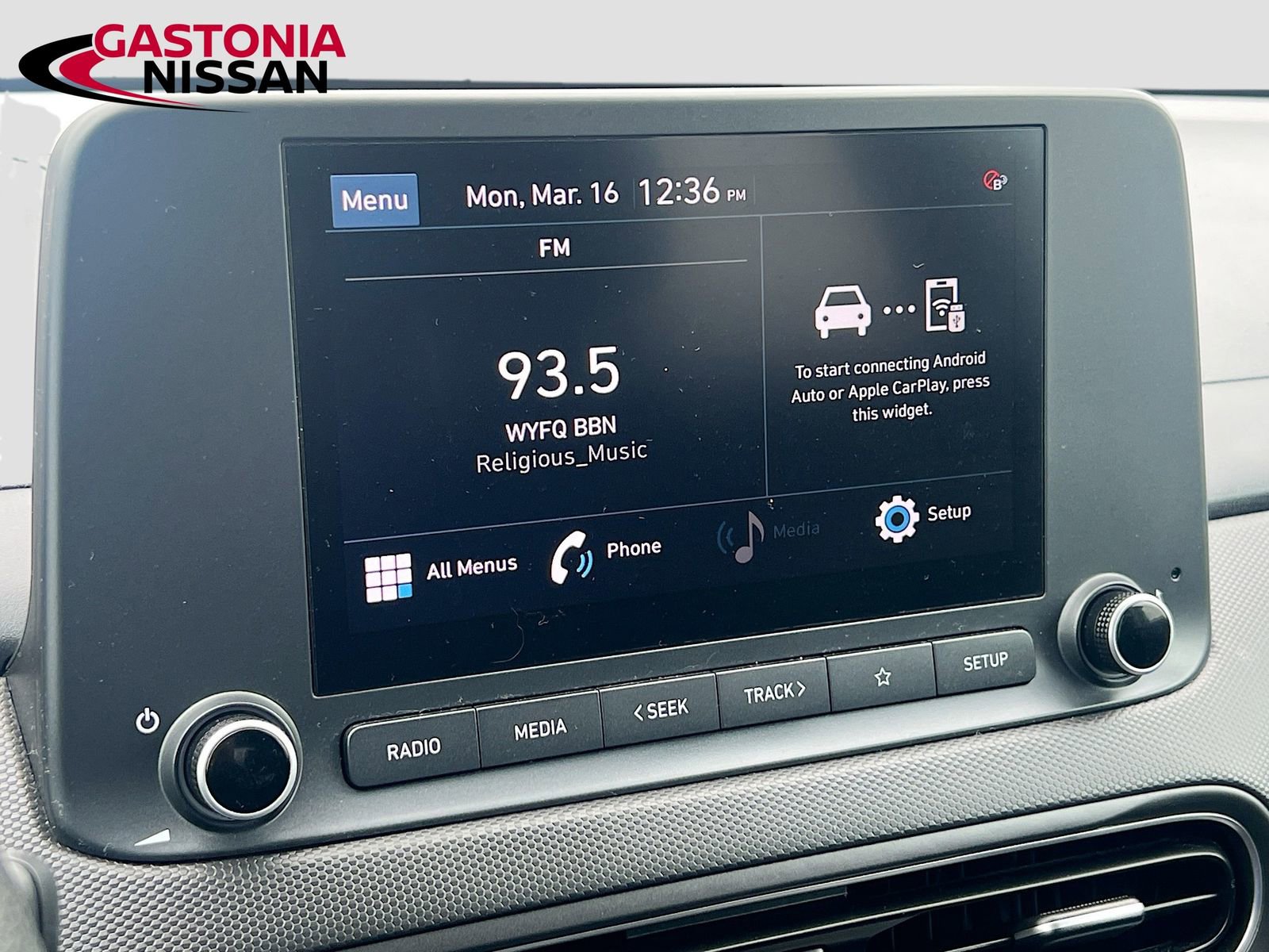 Used 2023 Hyundai Kona SEL image 18