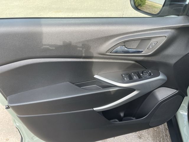 Used 2024 Chevrolet Trax RS w/ Sunroof Package image 10