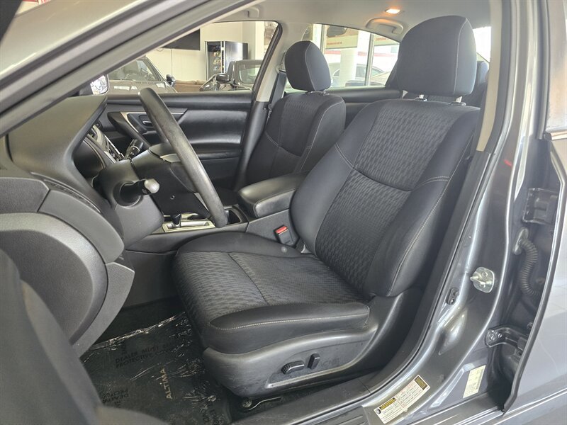 Used 2016 Nissan Altima 2.5 S w/ Power Driver Seat Package FWD image 9