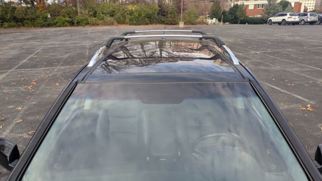 Used 2011 Kia Sorento SX image 16