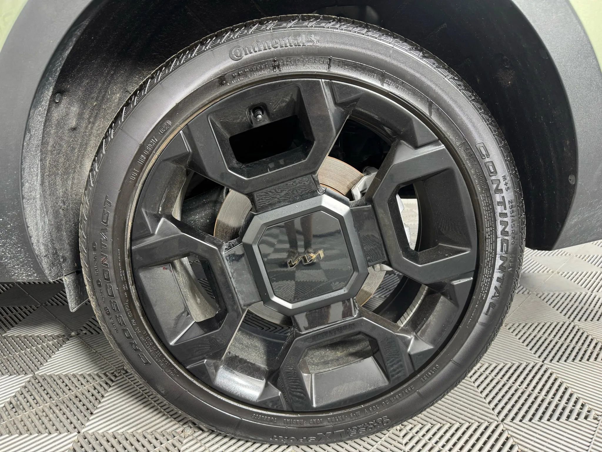 Used 2025 Kia Sorento SX image 50