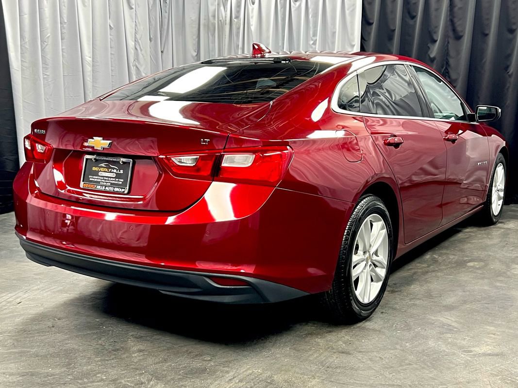 Used 2018 Chevrolet Malibu LT w/ Driver Confidence Package image 6