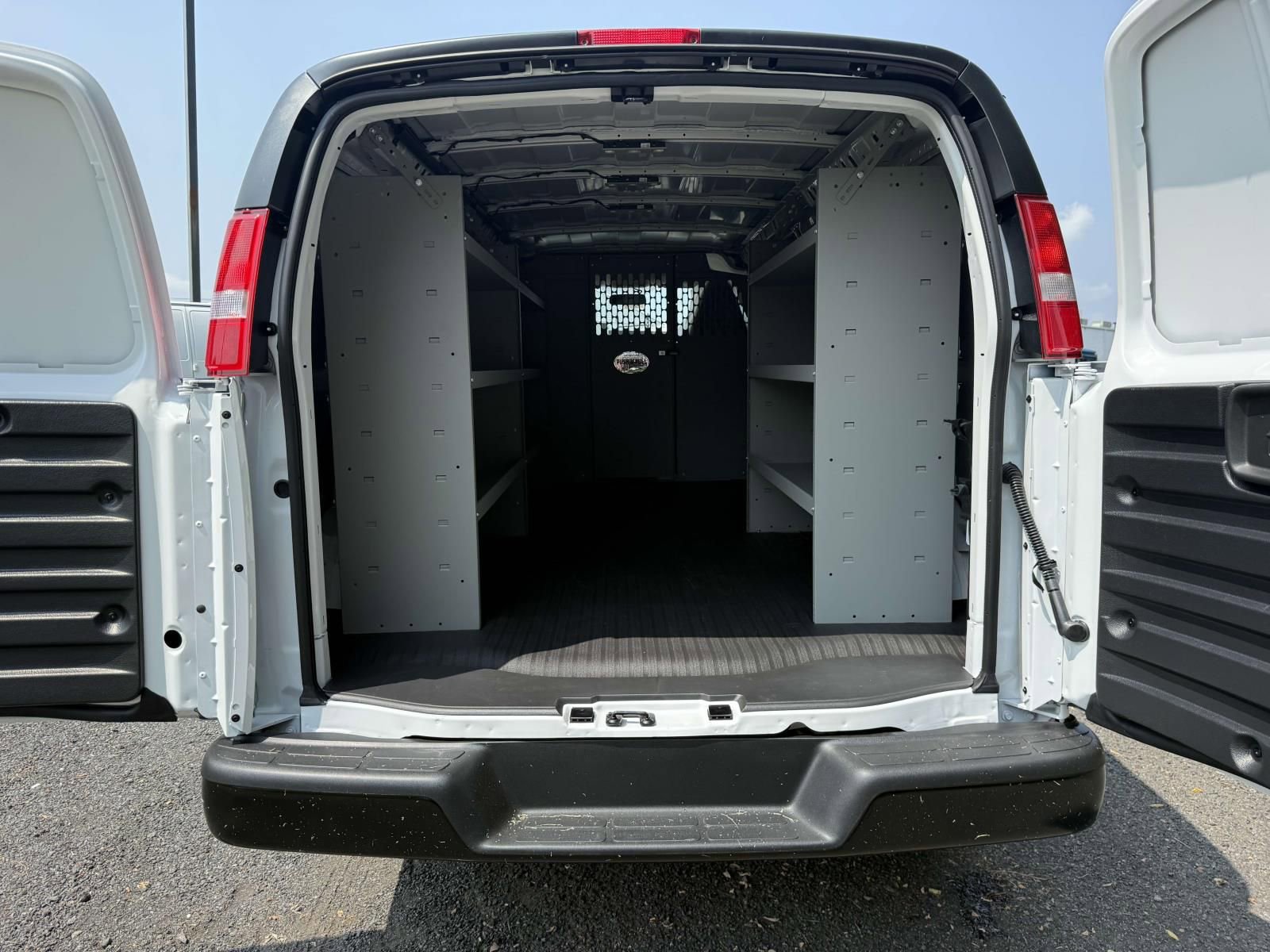 New 2025 Chevrolet Express 3500 Extended RWD image 19