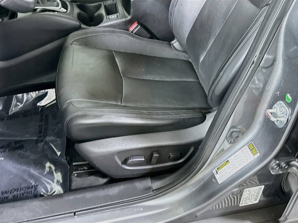 Used 2018 Nissan Rogue SL w/ Premium Package AWD/4WD image 24