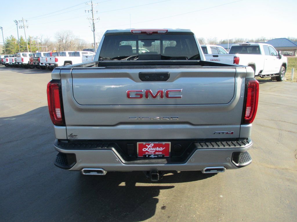 Used 2024 GMC Sierra 1500 AT4 w/ Technology Package image 6