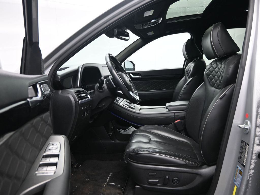 Used 2022 Hyundai Palisade Calligraphy image 26