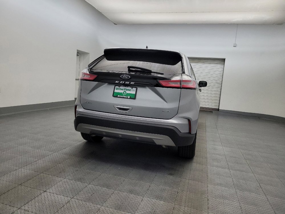 Used 2024 Ford Edge SEL image 7