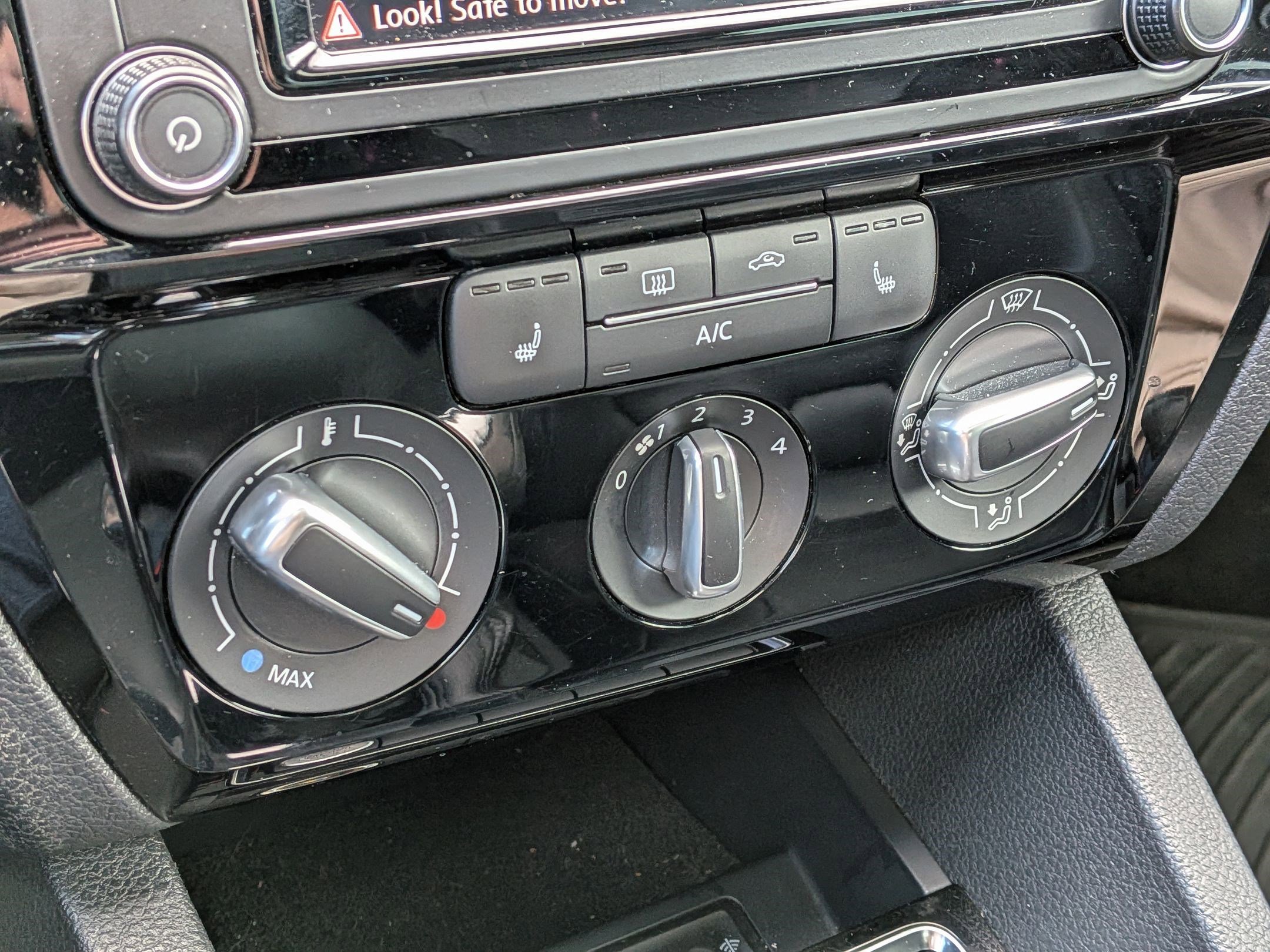 Used 2018 Volkswagen Jetta Sport FWD image 23