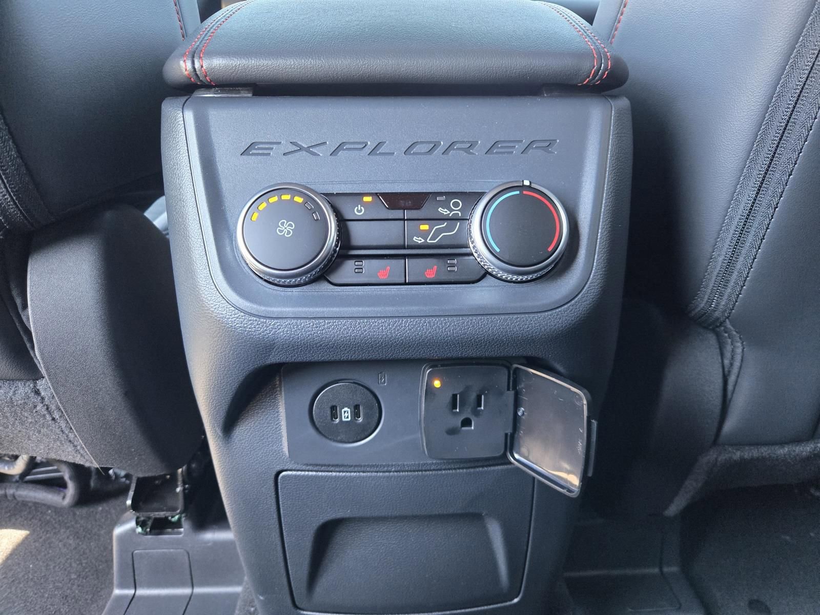 New 2026 Ford Explorer ST-Line w/ ST-Line Street Pack image 29