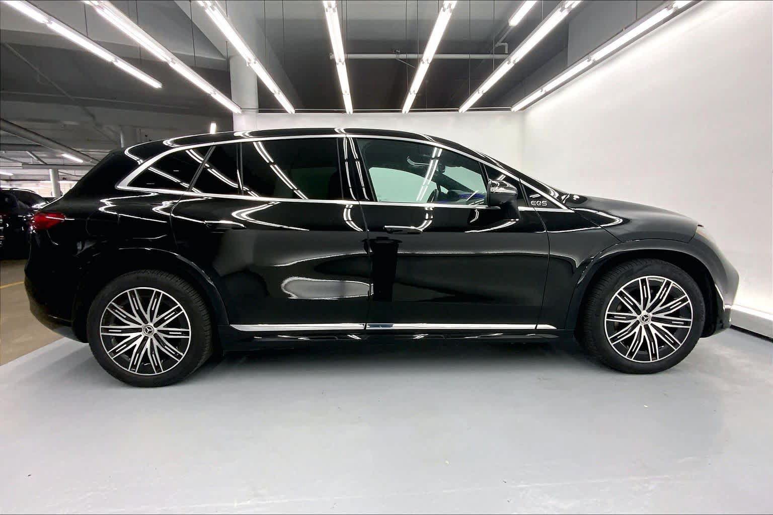 Certified 2023 Mercedes-Benz EQS 580 4MATIC SUV image 6