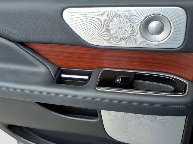 Used 2022 Lincoln Navigator L Reserve AWD/4WD image 18