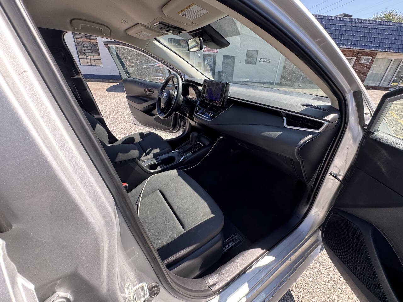 Used 2023 Toyota Corolla LE image 37