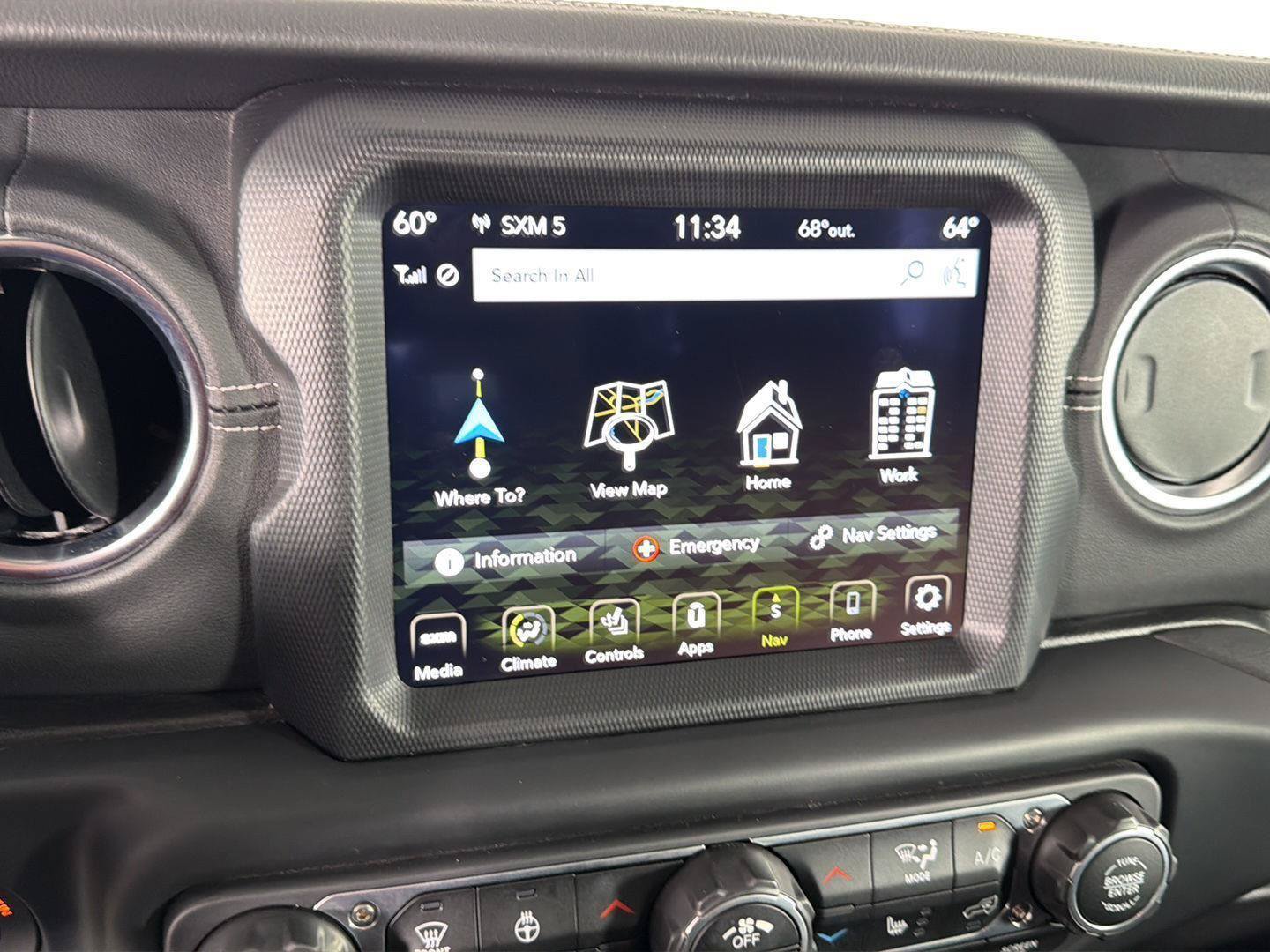 Used 2022 Jeep Wrangler Unlimited Sahara w/ Cold Weather Group AWD/4WD image 34