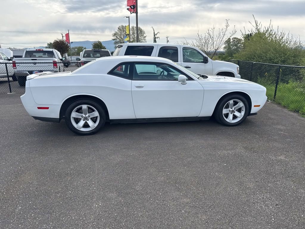 Used 2012 Dodge Challenger R/T image 6