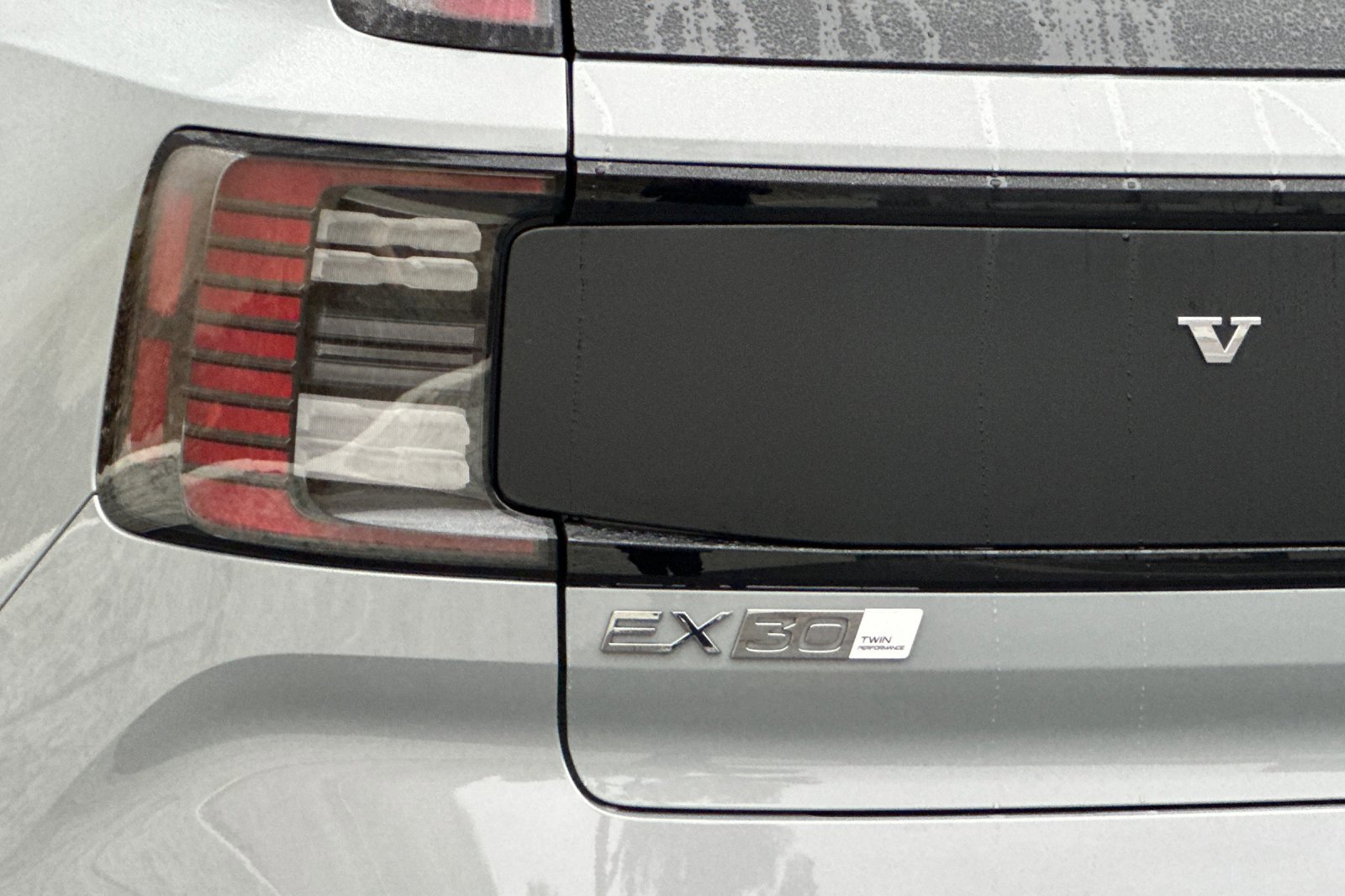 New 2026 Volvo EX30 Cross Country Ultra image 7