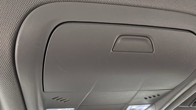 Used 2023 GMC Acadia SLE w/ Driver Convenience Package image 33