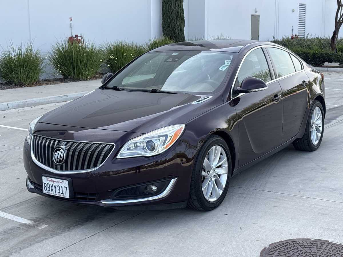 Used 2017 Buick Regal Premium w/ Driver Confidence Package #1 FWD image 6