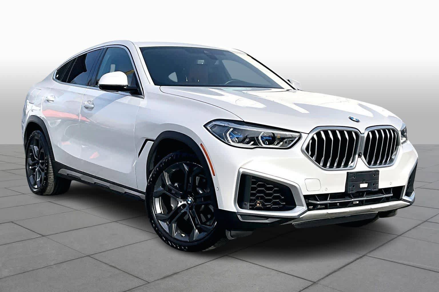 Used 2022 BMW X6 xDrive40i w/ Executive Package image 3