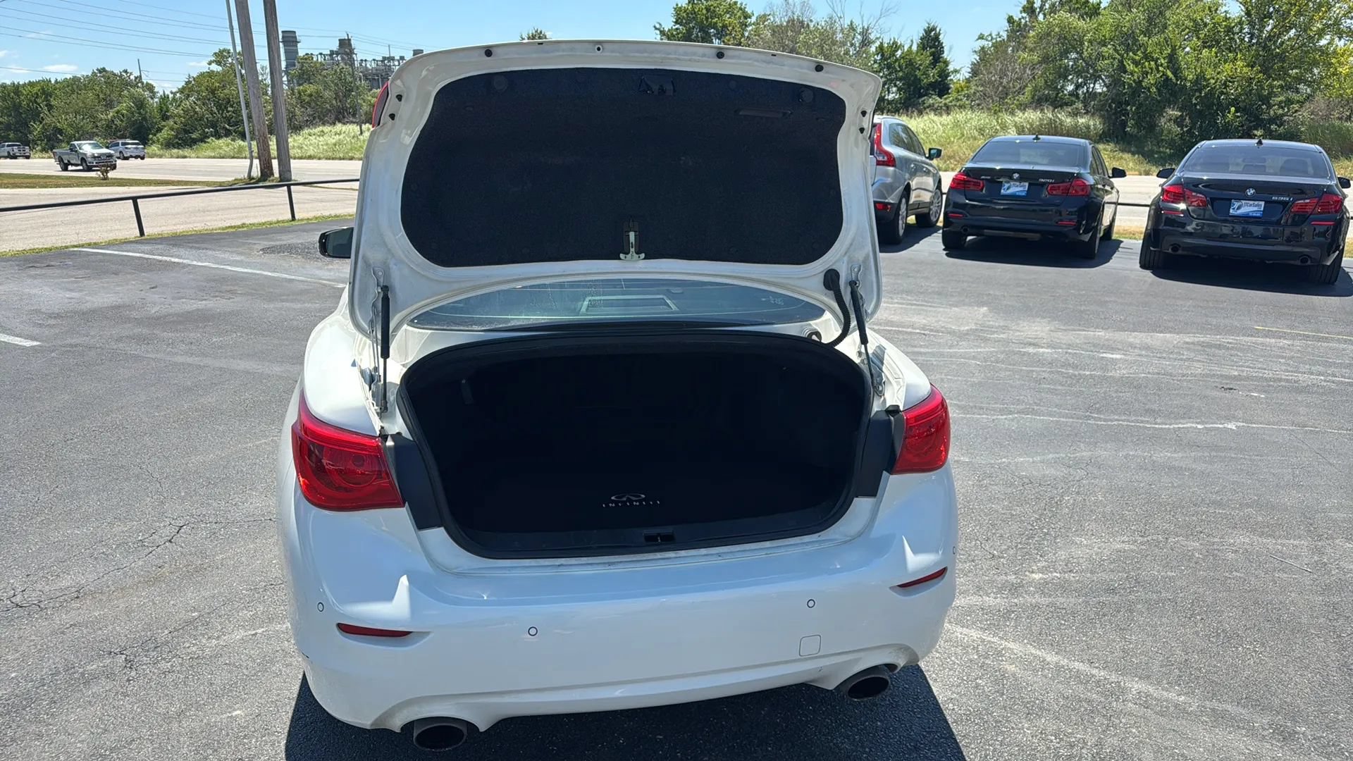 Used 2014 INFINITI Q50 Premium w/ Deluxe Touring Package RWD image 27