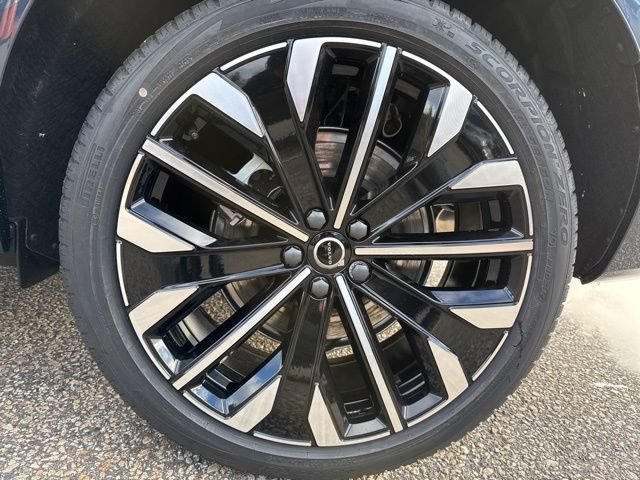 New 2026 Volvo XC60 T8 Ultra w/ Protection Package Premier AWD/4WD image 12