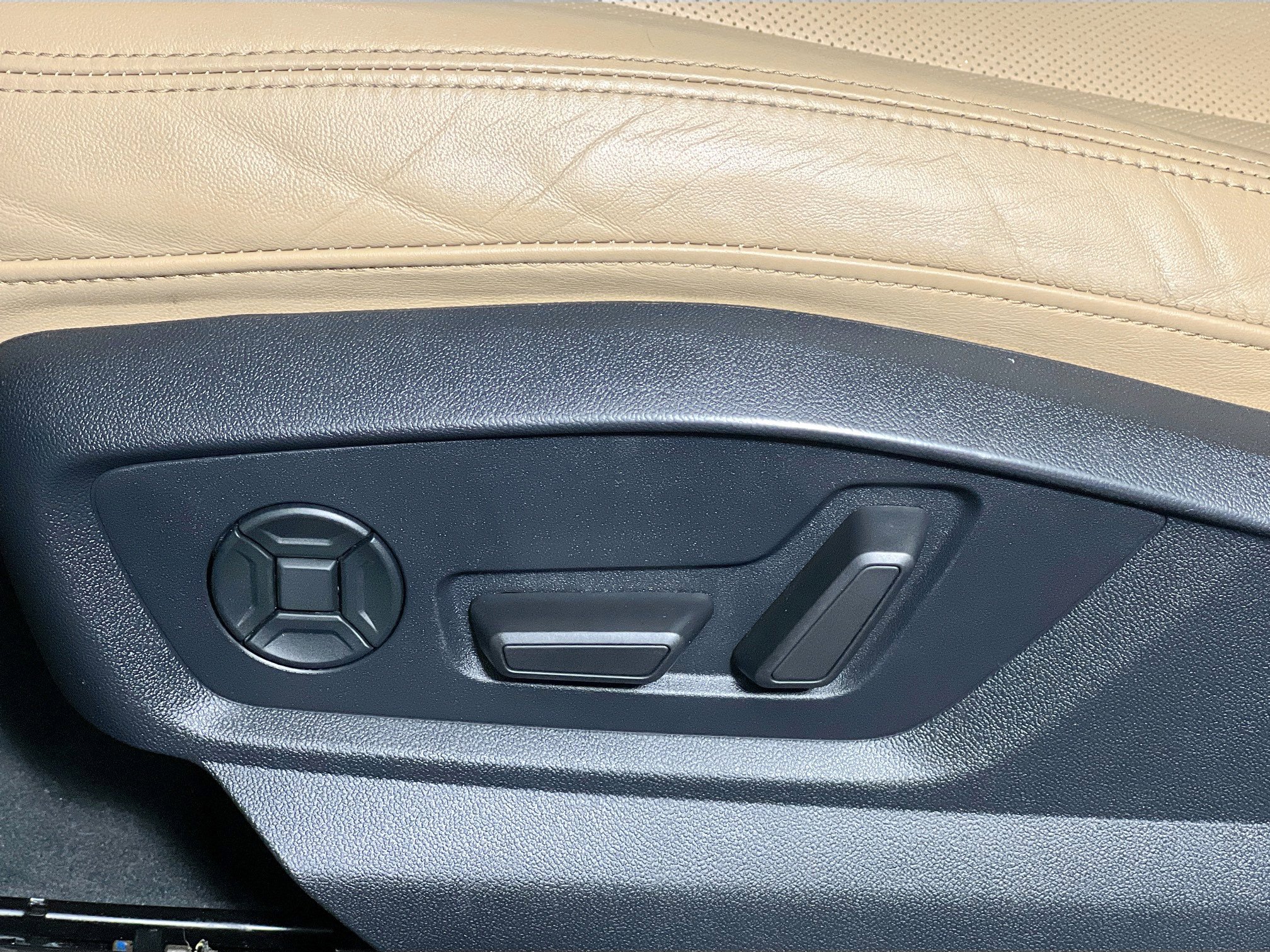 Used 2021 Audi Q8 Premium Plus w/ Premium Plus Package AWD/4WD image 15