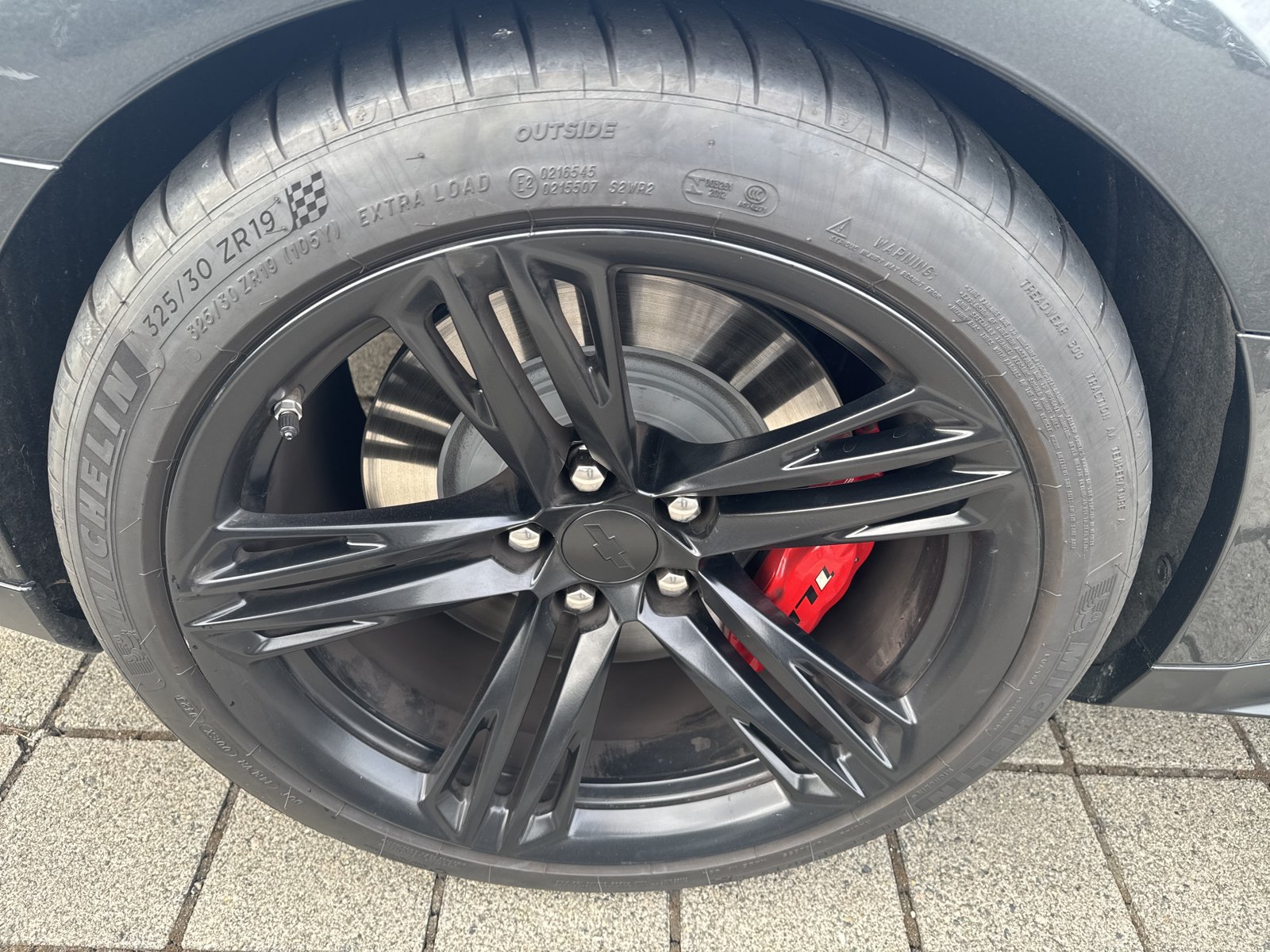 Used 2018 Chevrolet Camaro ZL1 RWD image 11