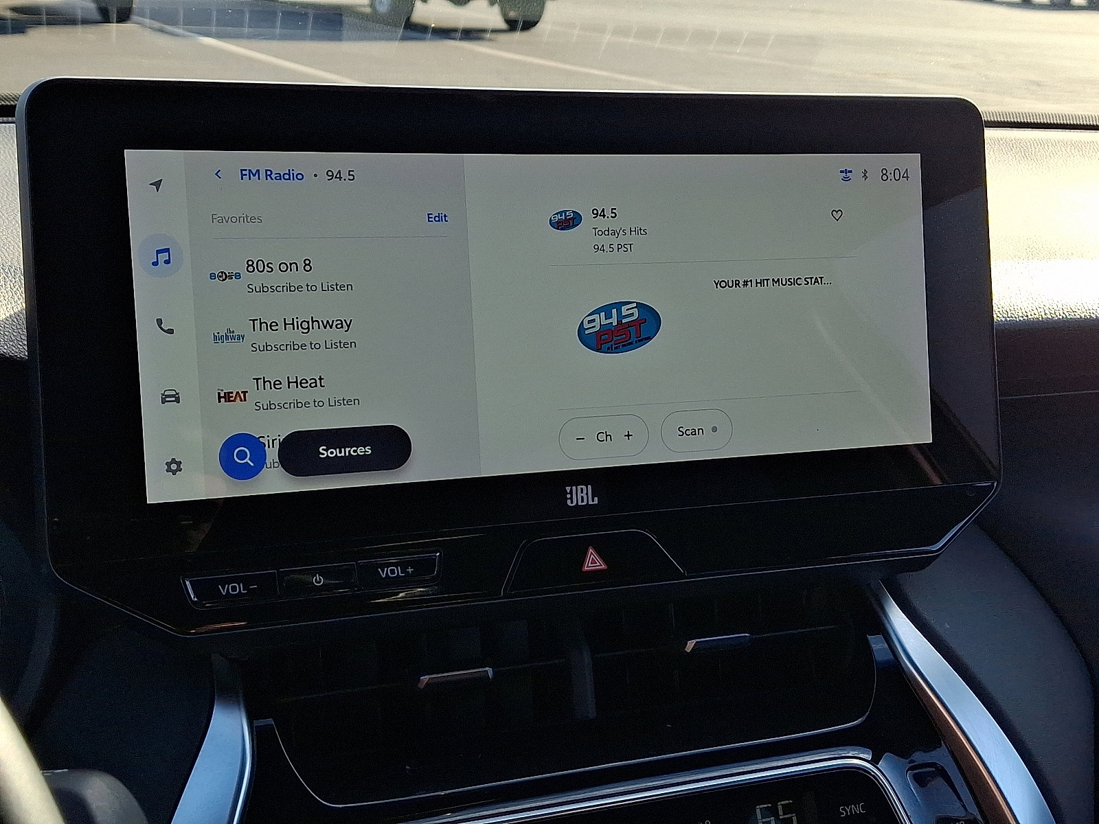 Used 2024 Toyota Venza XLE image 16