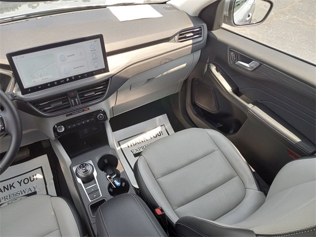 Used 2023 Ford Escape Platinum image 17