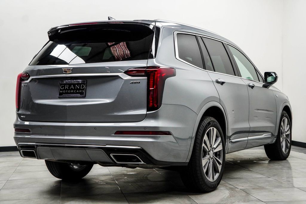 Used 2025 Cadillac XT6 Premium Luxury image 12