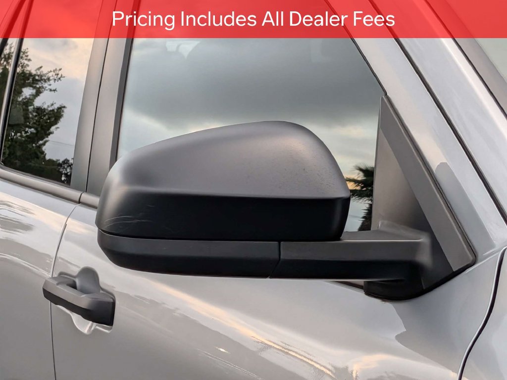 Used 2025 Toyota 4Runner SR5 AWD/4WD image 13
