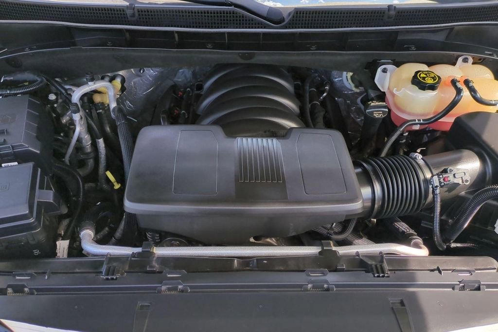 Used 2021 Cadillac Escalade Premium Luxury image 18