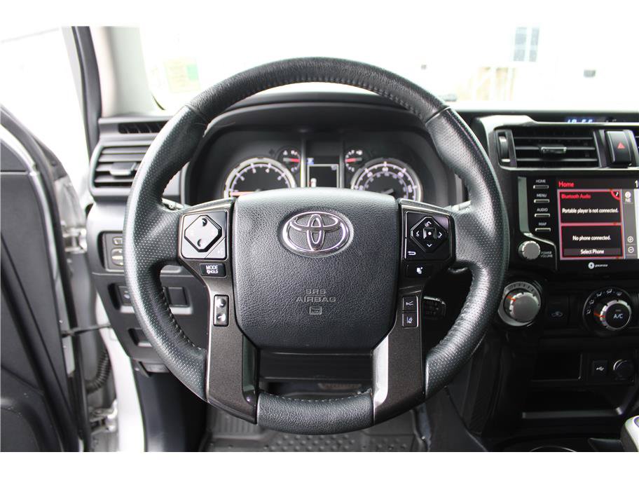 Used 2020 Toyota 4Runner TRD Off-Road Premium w/ Moonroof Package AWD/4WD image 18