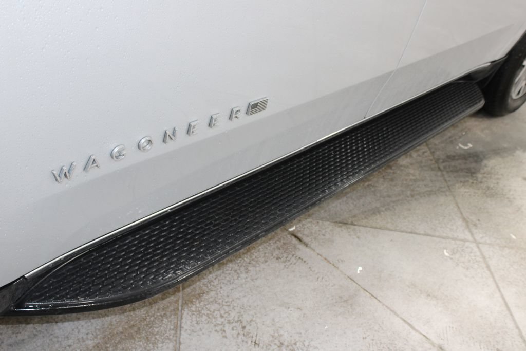 Used 2023 Jeep Wagoneer L Series III w/ Preferred Equipment Group AWD/4WD image 17