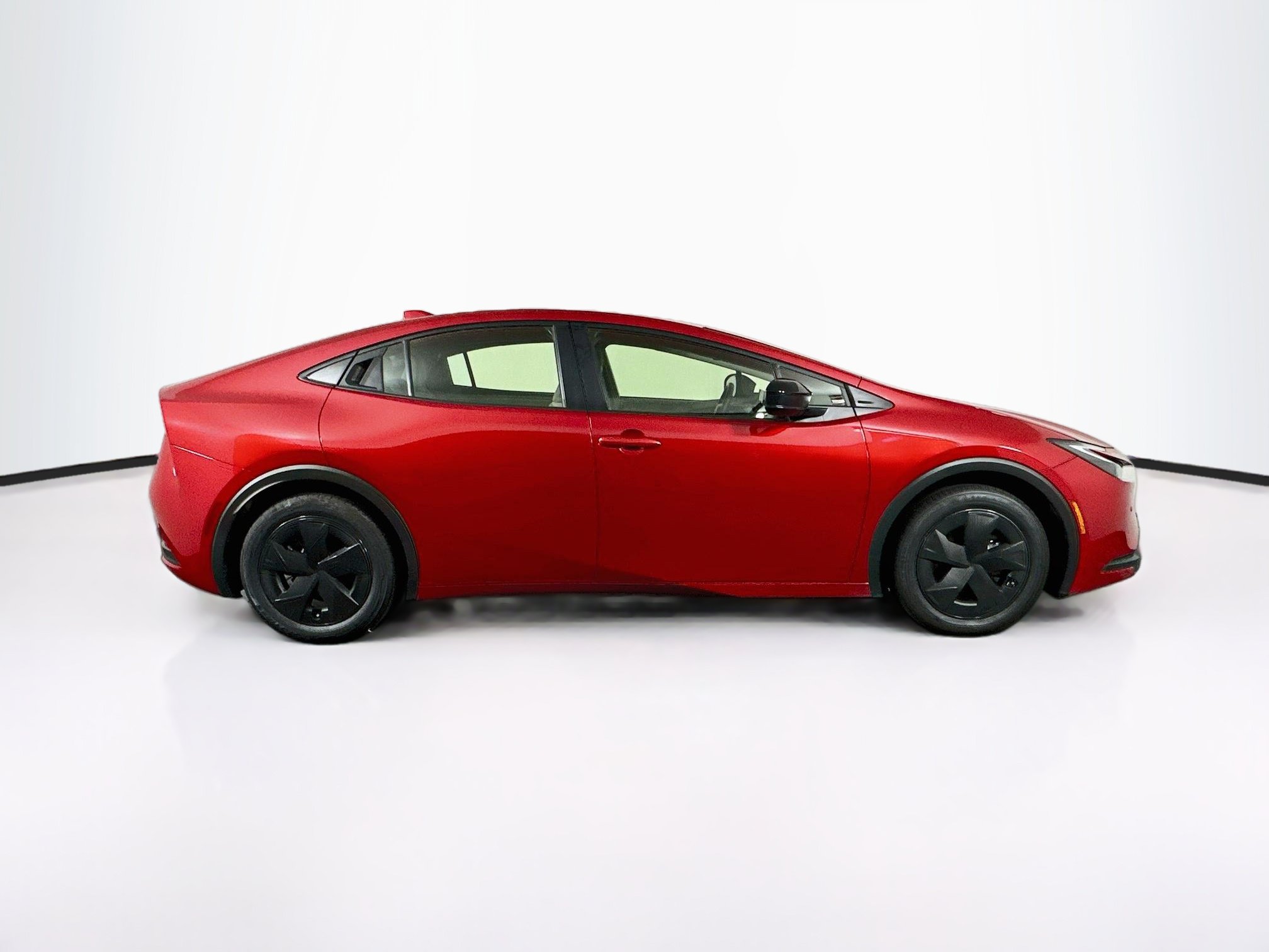 Used 2025 Toyota Prius LE FWD image 10