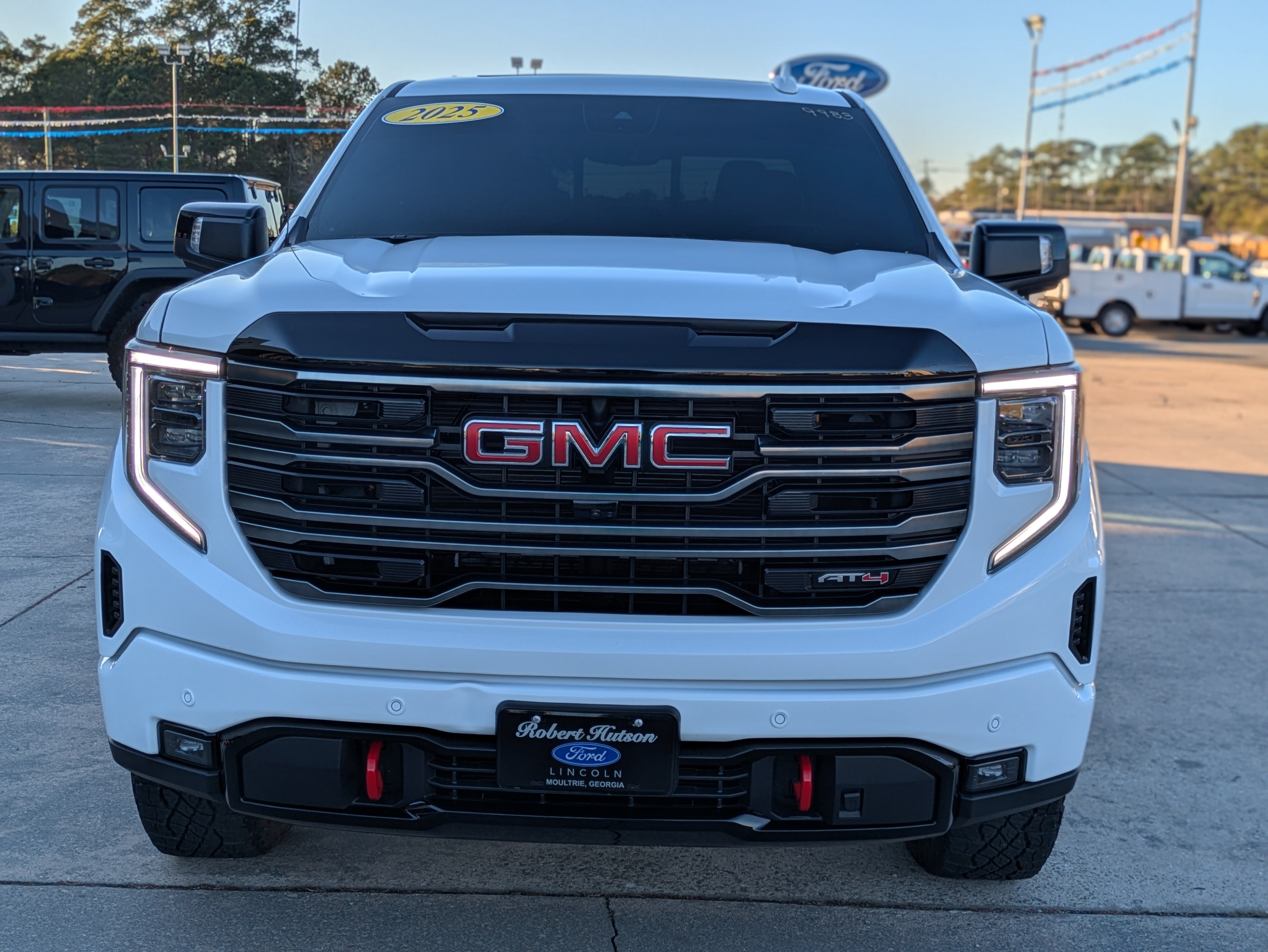 Used 2025 GMC Sierra 1500 AT4 w/ AT4 Premium Package AWD/4WD image 3