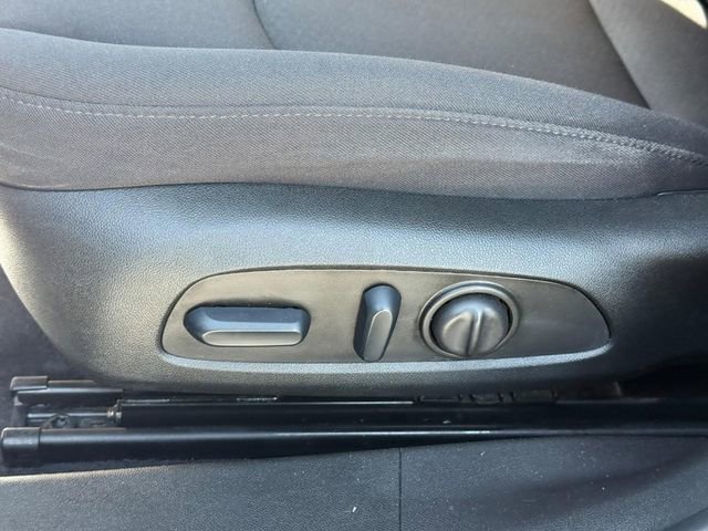 Used 2023 Chevrolet Malibu LT FWD image 18
