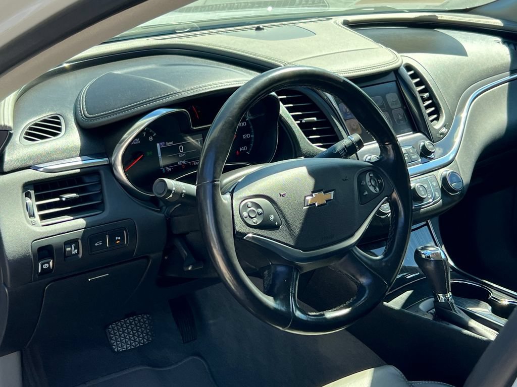 Used 2018 Chevrolet Impala LT w/ LT Leather Package FWD image 5