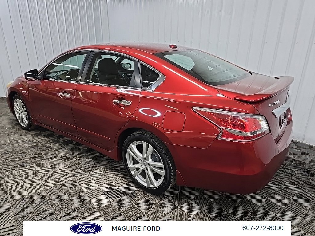 Used 2015 Nissan Altima 3.5 SL FWD image 9