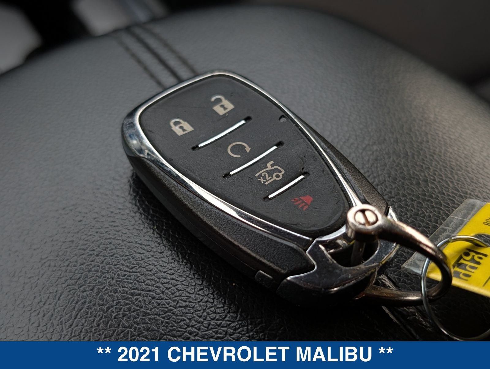 Used 2021 Chevrolet Malibu LT FWD image 32